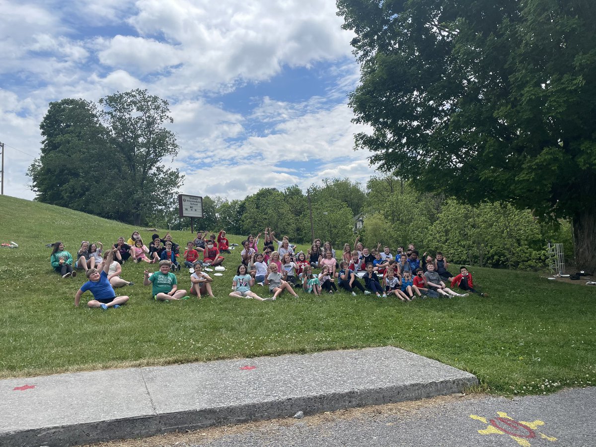 tbuckner37's tweet photo. “Peace out” 3rd grade! Pizza, cookie cake, and icees for our kiddos to celebrate. https://t.co/ufX5Mwrv9i