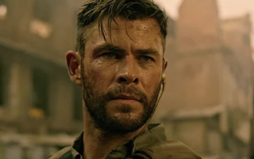 ZSharf's tweet photo. Netflix just updated its list of 10 biggest movies. More details: https://t.co/ZPAiQFCmbf

Extraction 99M
Bird Box  89M
Spenser Confidential 85M
6 Underground 83M
Murder Mystery 83M
The Old Guard 78M
Enola Holmes 76M
Project Power 75M
Midnight Sky 72M
Army of the Dead 72 Million https://t.co/iT4tB6eEbC