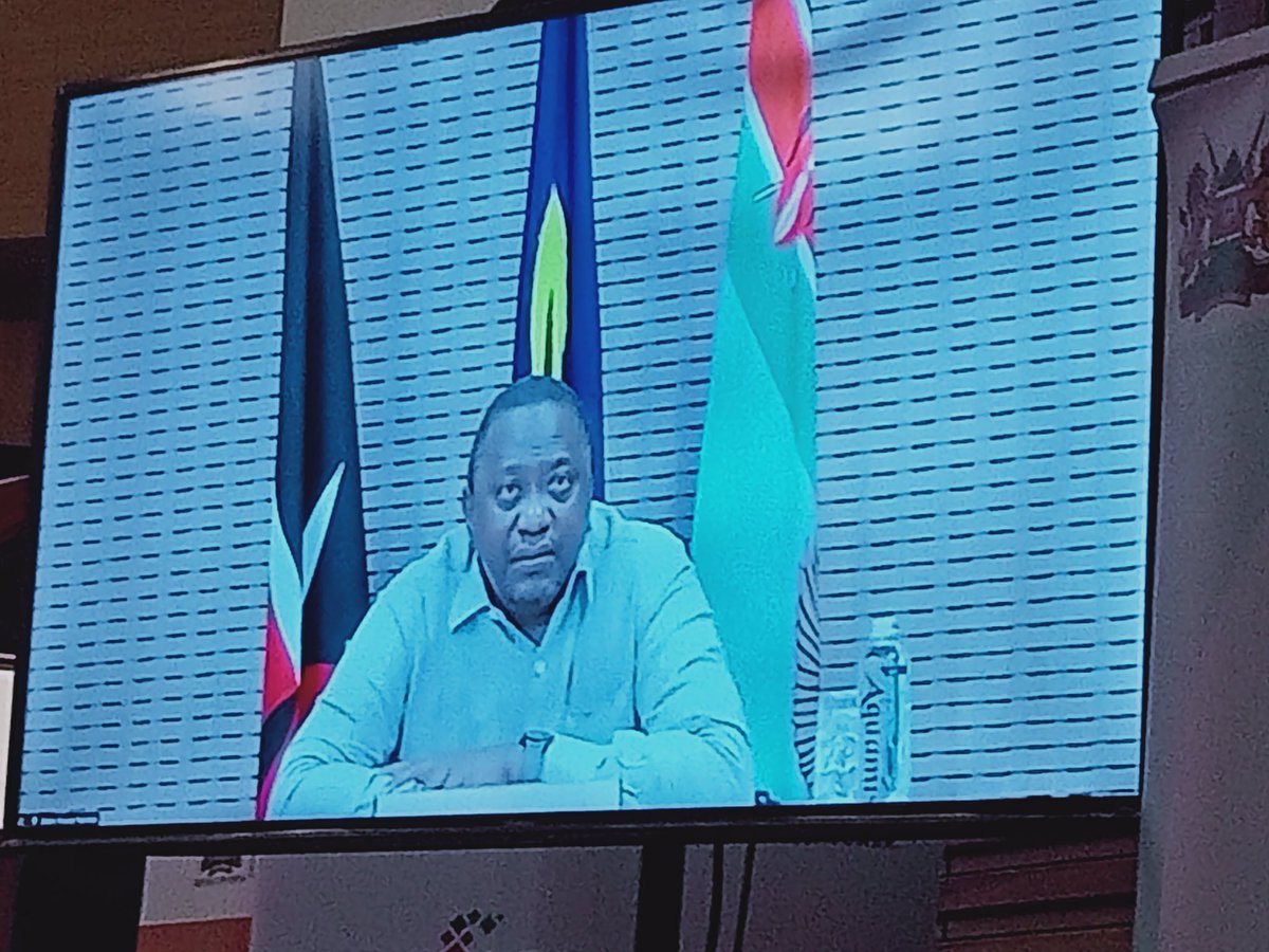 SadearH's tweet photo. What a great recognition from HE President Uhuru Kenyatta for our efforts to #EndFGM
This award is for all the people who supported my campaign offline &online.
If the scars were visible on the face, then we would have sympathized with 4million survivors in ๐ฐ๐ช
#GenerationEquality https://t.co/EslM6hTa0h