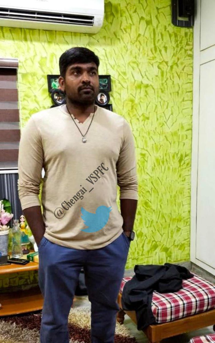 UnseeN pic Of #MakkalSelvan
SindhuBaadH @VijaySethuOffl
Casual Click ☺️

#VijaySethupathi | @Chengai_VSPFC 
@Bulletvikki | @Tambaram_VSPFC