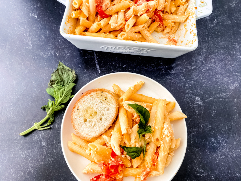 Kelly_Reci's tweet image. May is “Date Your Mate Month”, check out my Feta Pasta, then visit my friends to see THEIR romantic inspo, too! 
@gingercasa1 @mommalewsblog @ellenblogs @lauraOinAK @dawnchats @QueenThrifty 
kellysthoughtsonthings.com/tiktok-viral-f… #datenightideas #dateyourmate