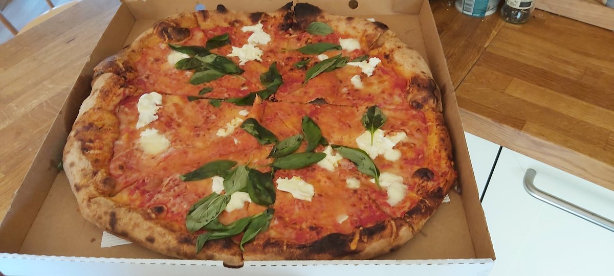 AppleyardLisa's tweet photo. @800degrees thanks for providing the best pizza in Stockholm/anywhere. You have saved us from the acquired taste of Swedish pizza toppings #bananashouldntbeonapizza https://t.co/07zaVyyjJe