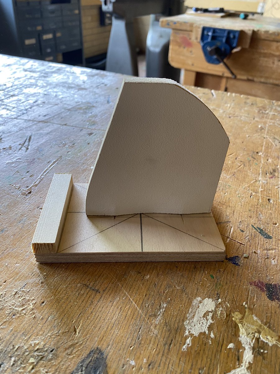 iwatcharee's tweet photo. Y7 phone stand project. https://t.co/2hkhgObABu