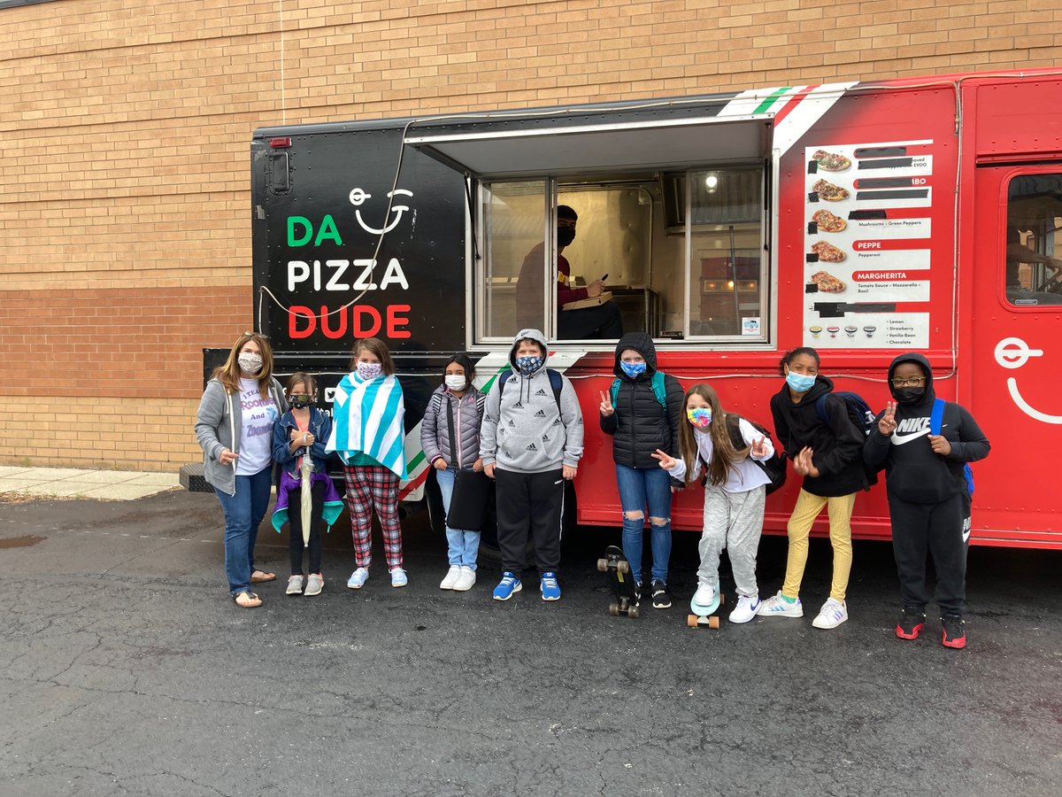 FieldStevenson's tweet photo. Enjoying the PBIS pizza celebration this afternoon! Have a great Memorial Day! #sharkstogether https://t.co/IuFgTvKiju