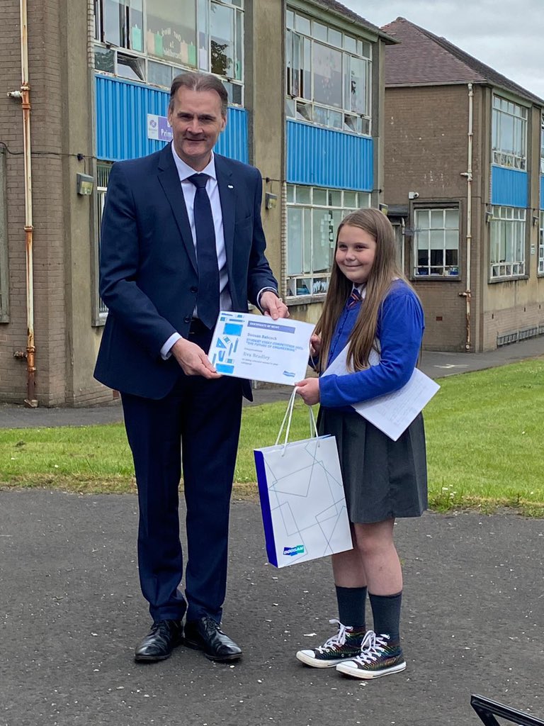 BredilandSchool's tweet photo. The CEO of Doosan Babcock, Andy Colquhoun, @doosan_babcock returned to Brediland today to present Eva (P6) with a brand new iPad. Eva won the nationwide ‘Future of Engineering’ Essay Competition - an incredible achievement!👏 @STEMedscot @AttainRen @traceyrundell @gordonmckinlay https://t.co/HdRl2yPOiD