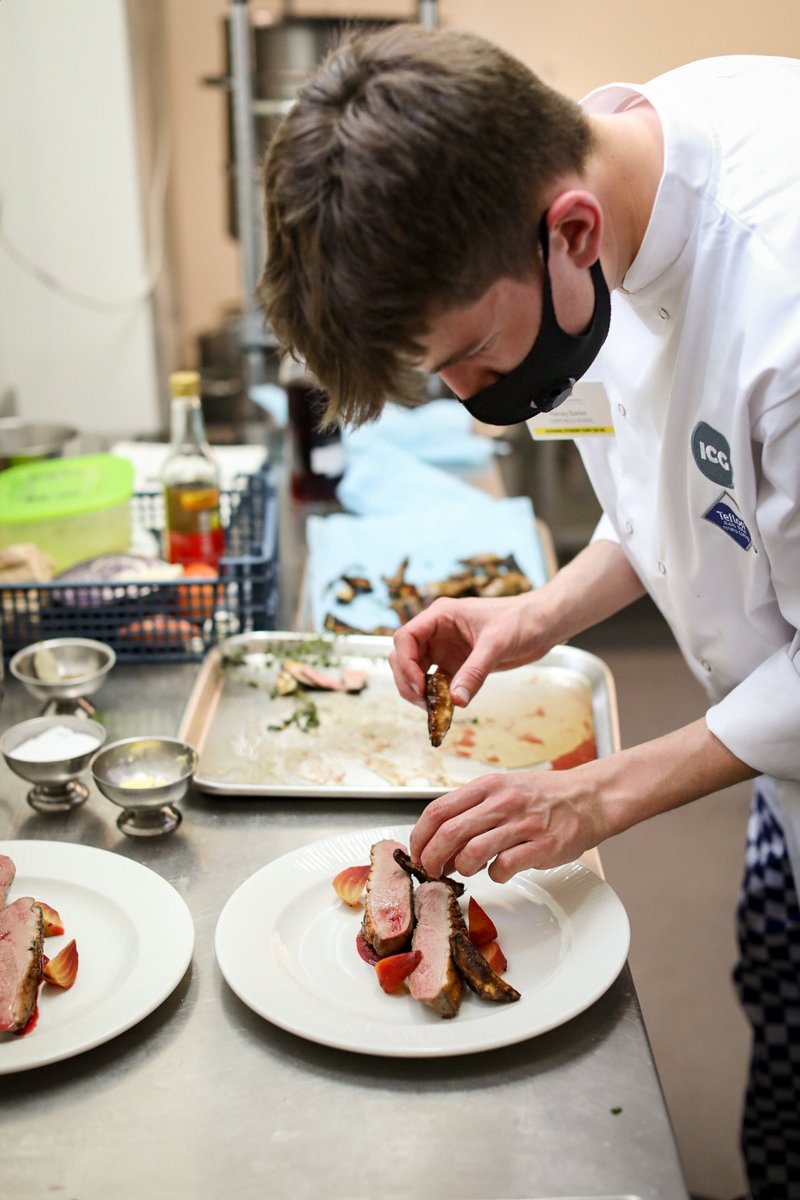 ICGCompetition's tweet photo. Congratulations Harvey Barker on winning the Aspiring Student Chef Competition with a winning Dish of: Duck Breast, Breetroot Purée, Roast Jerusalem Artichokes, Pickled Red Cabbage and a sauce of Beurre Noisette, Fruit Vinegar and the Duck’s roasting juices.
#chef #youngcook https://t.co/reIWgcLCEO