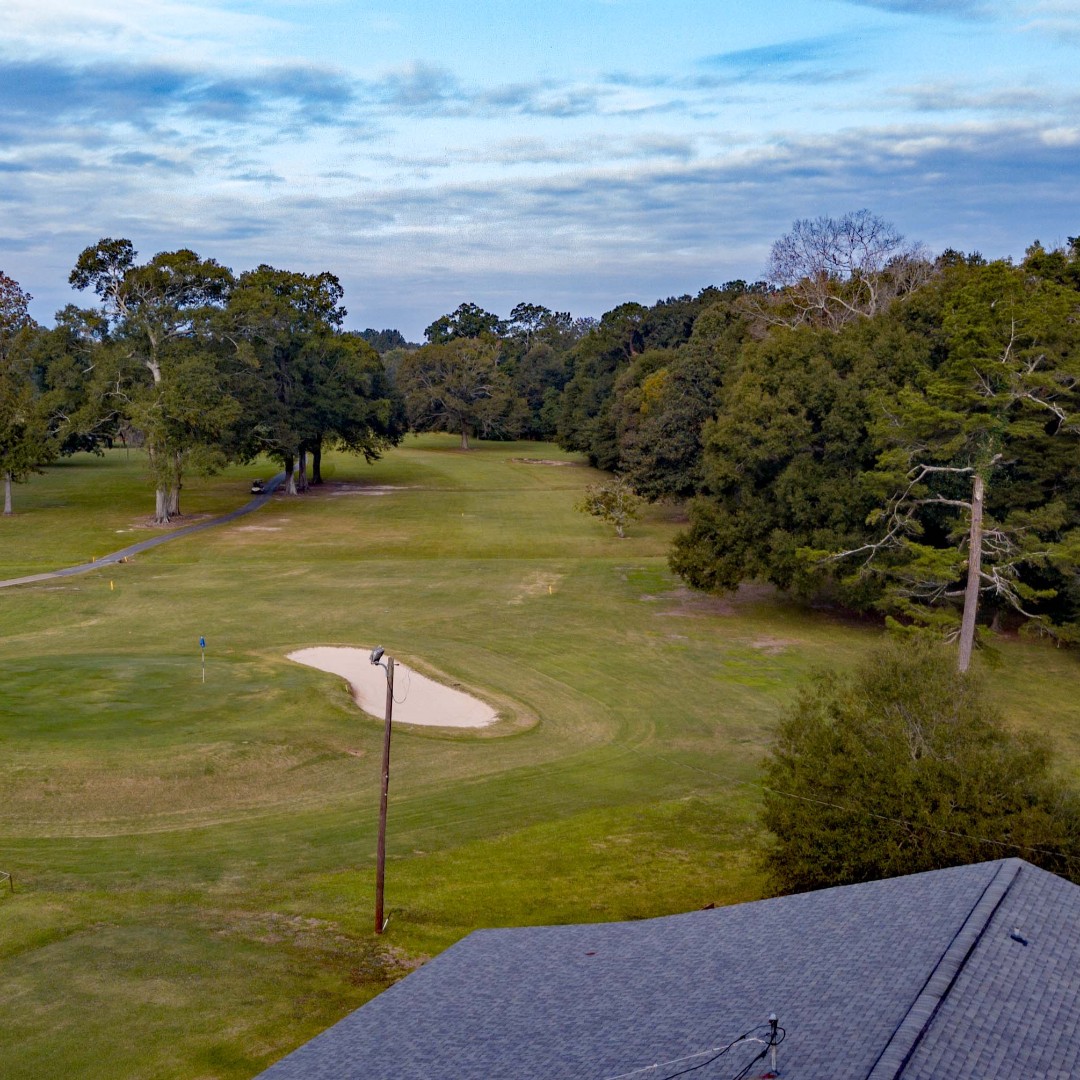 CourseScout's tweet image. Looking for a new course for Memorial Day Weekend? Take a look at Denham Springs Country Club 
coursescout.io/courses/pines-…