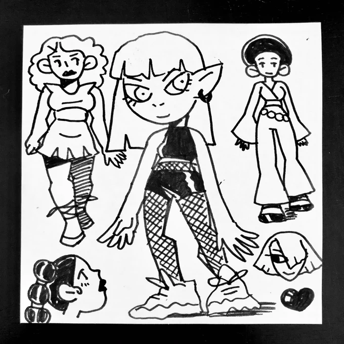 Last night's sticky note drawings: aka hot girls 