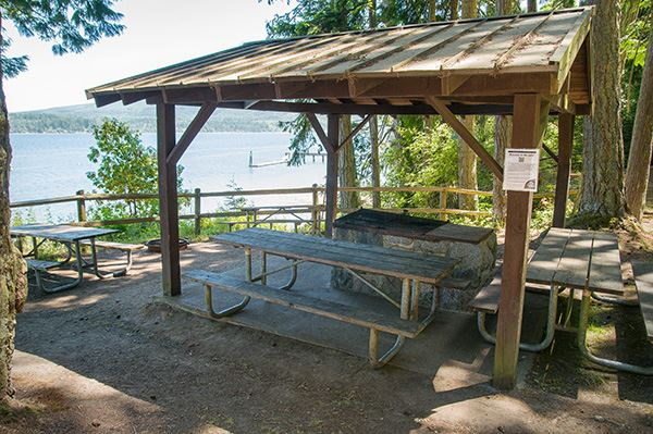 VisitSequim's tweet photo. WA State Parks free days, when the Discover Pass will not be required to visit a state park, are coming up: June 5/Nat'l Trails Day, June 12/Nat'l Get Outdoors Day, June 13/Free Fishing Day. #SequimBayStatePark #GetOutdoors #DungenessRecreationArea #MillerPeninsulaStatePark https://t.co/UFLFLmG7ov