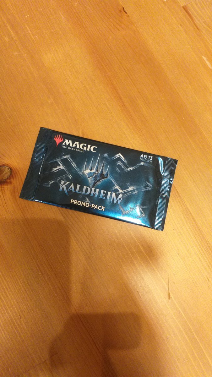 Nareas_CUL's tweet photo. #WupWup! Erster FNM des jahr xD https://t.co/OJhLxe5RiA