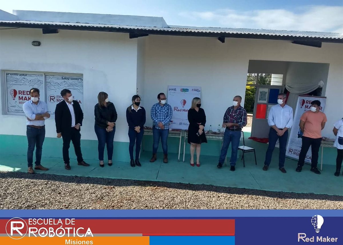RedMakerMis's tweet photo. Con el objetivo de que cada municipio cuente con su Espacio Maker, la Directora de la #EscueladeRobótica, @ivisch junto al licenciado Mario Vialey Ministro de Ecología y Recursos Renovables, Mabel Cáceres intendente de Santo Pipo, @MaxRossiok https://t.co/vfIBPYYNRE