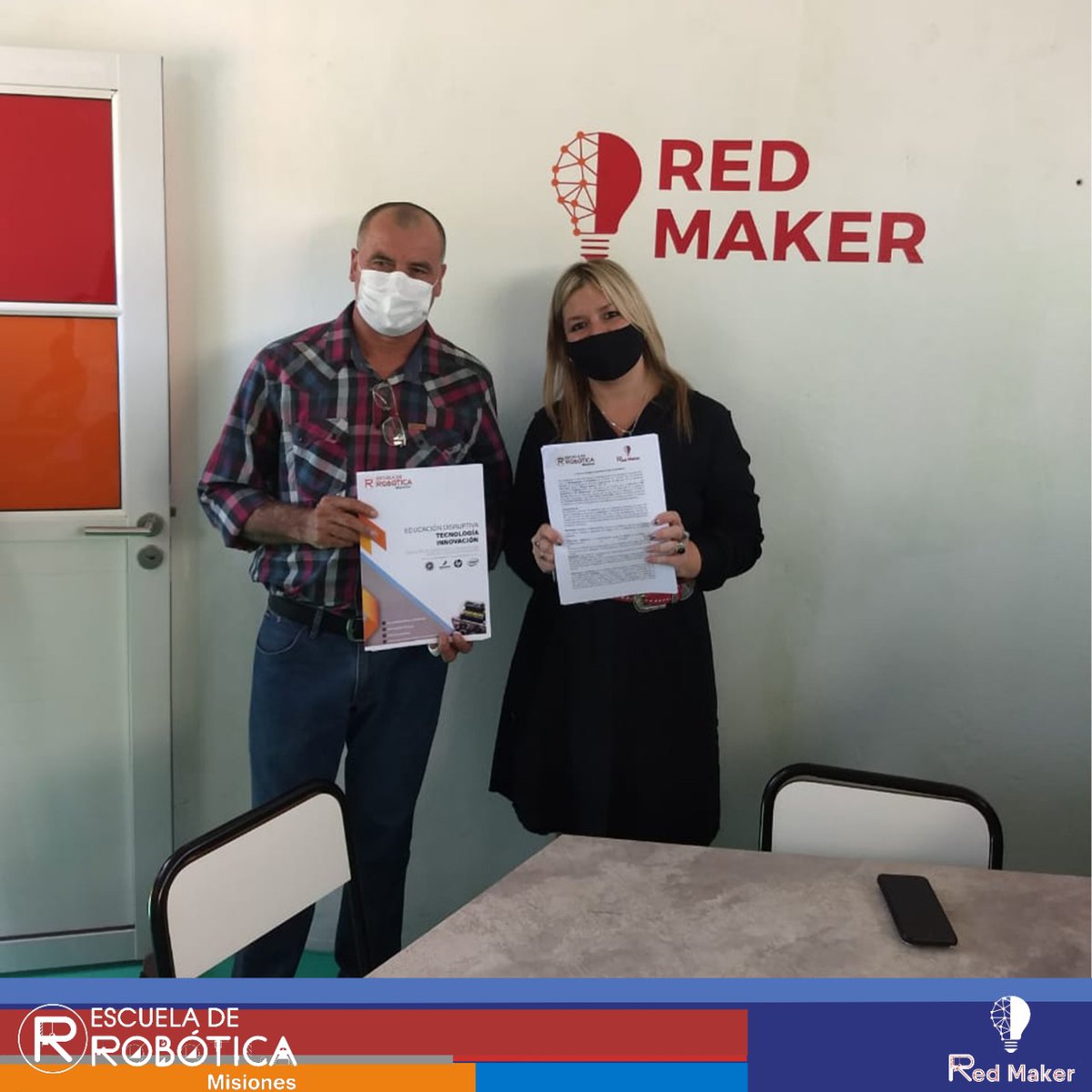 RedMakerMis's tweet photo. Con el objetivo de que cada municipio cuente con su Espacio Maker, la Directora de la #EscueladeRobótica, @ivisch junto al licenciado Mario Vialey Ministro de Ecología y Recursos Renovables, Mabel Cáceres intendente de Santo Pipo, @MaxRossiok https://t.co/vfIBPYYNRE