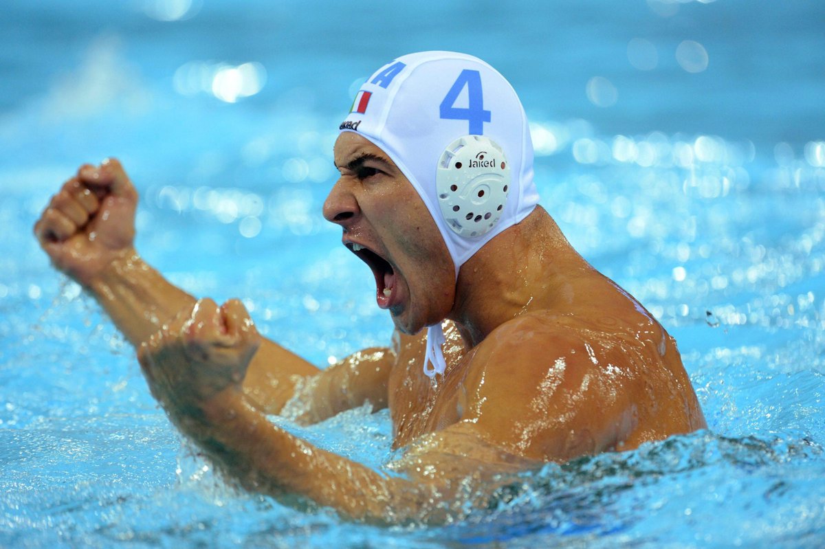 Coninews's tweet photo. Oro mondiale a #Shanghai2011 🥇 e 🥇 #Gwangju2019, argento alle Olimpiadi di #Londra2012 🥈 e 🥉 bronzo a #Rio2016 con il Settebello. Buon compleanno a Pietro Figlioli! 🤽🏻🎂

#29maggio #HappyBday @7belloOfficial @FINOfficial_ https://t.co/DvAs0gHrbG