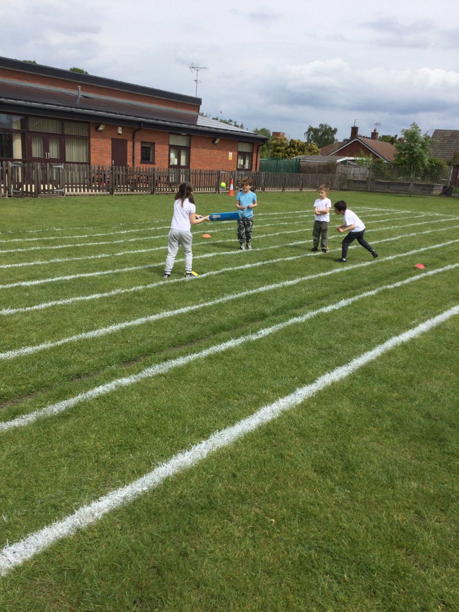 HTAClassWebster's tweet photo. We had a great end to the half term today - the sun came out for our final cricket session with Mr Robinson! #HTAPE https://t.co/oiRFkaz7dD