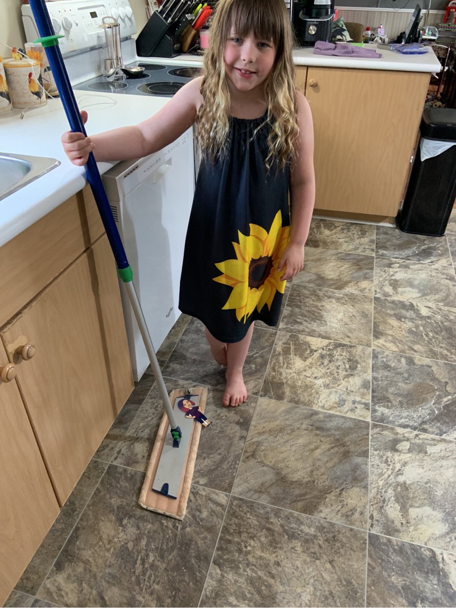 MrsSaundersCG's tweet image. Adventures of Flat Mrs. Saunders - Zoey is showing me how she helps around the house &amp;lt;3
#flatmrssaunders #togetherwhenapart @FMPSD @BeaconhillFMPSD @abbott_graham