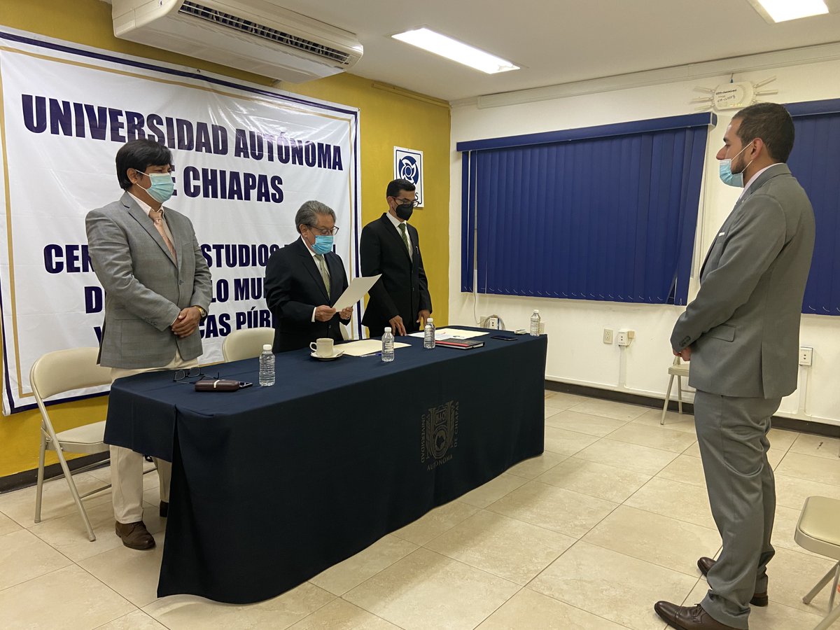 cedesunach's tweet photo. #OrgulloCEDES
#OrgulloUNACH
¡Felicidades!
El 26 de mayo de 2021 se llevó a cabo la toma de protesta por Créditos de Posgrado del C. Javier Abundio Valdiviezo Ordoñez, egresado de la Licenciatura en Desarrollo Municipal y Gobernabilidad. https://t.co/nN5x7YvzNt