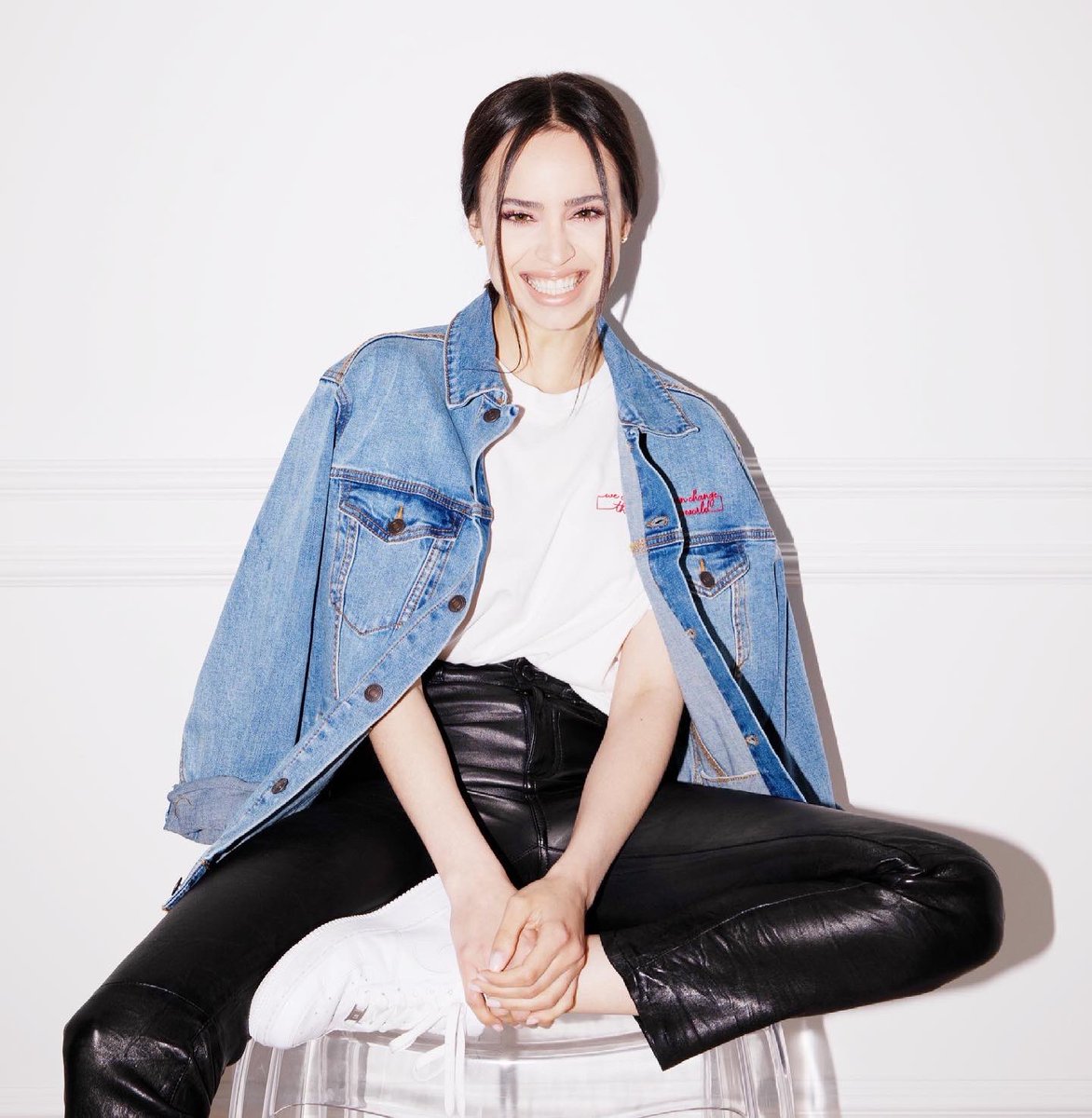Sofia Carson tweet media