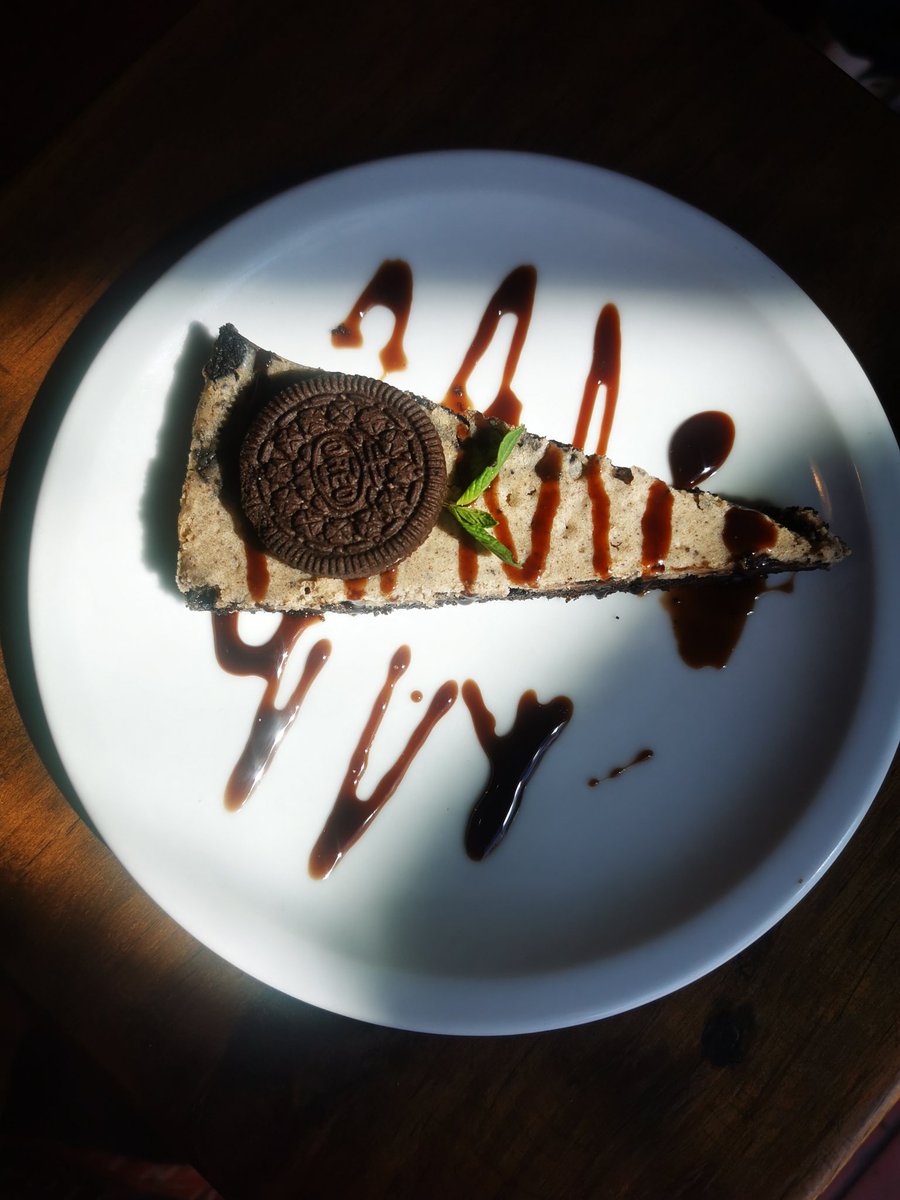 RayuelaCafeArte's tweet photo. Viernes de delicias en Rayuela! Con este cheesecake de Oreo vas a conquistar a tu persona favorita.
Ven al cafรฉ mรกs lindo, donde solo lo mejor es posible.
#CheesecakeOreo
#RayuelaContigo https://t.co/uOP9nnWtcD