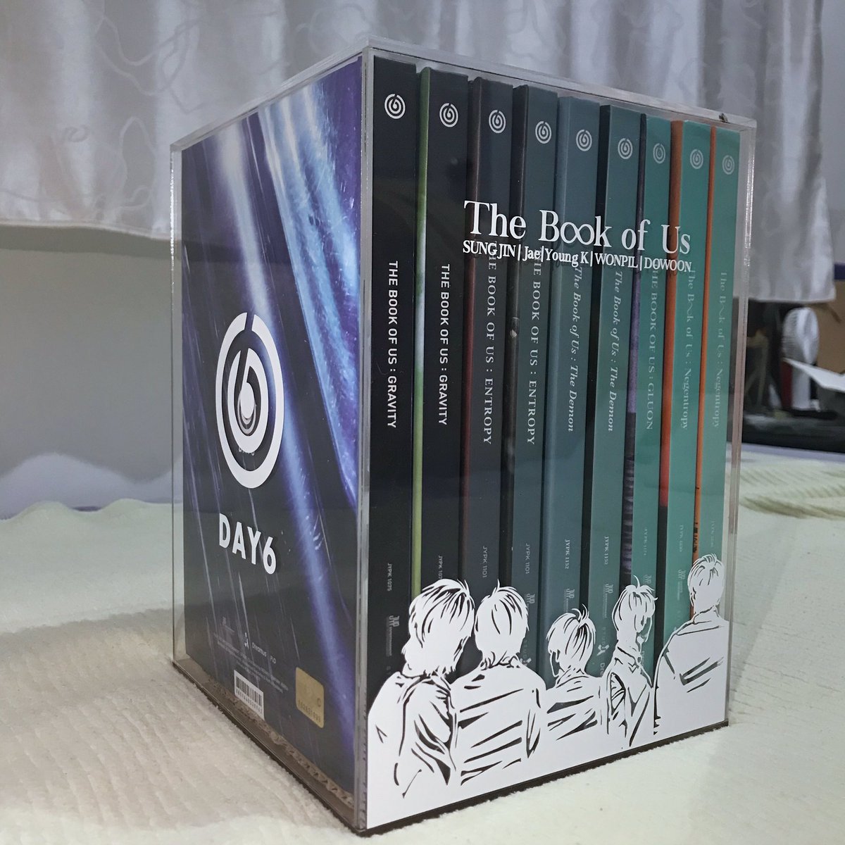 _ShineStarHwa's tweet photo. So happy with this ๐โจ gandaaa ๐ฅบ๐
Was a bit wrong to add another .5cm with its height & the position of The Book Of Us but yeah, still satisfied on how it turned out. ๐๐
#DAY6 #TheBookOfUs ๐ https://t.co/3Bc4EoPHjY