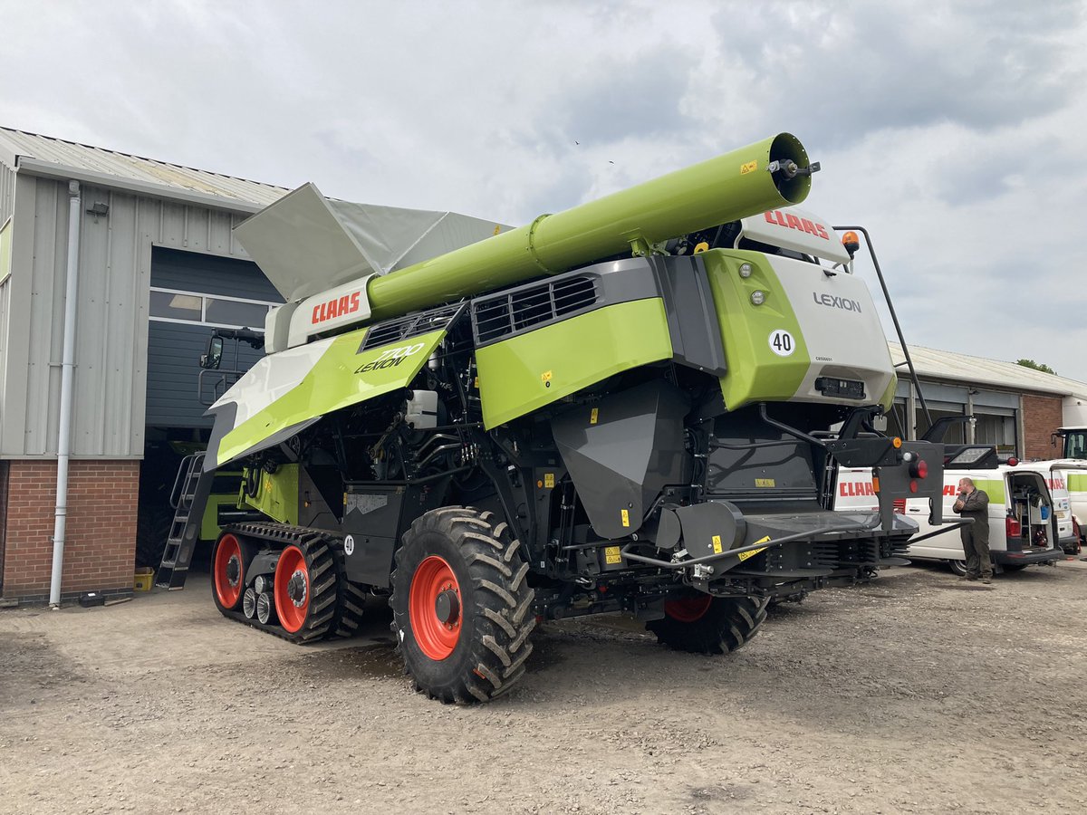 CLAAS_Eastern's tweet photo. Next one to prepare #Synflow 7700 https://t.co/6to3gW1ISe