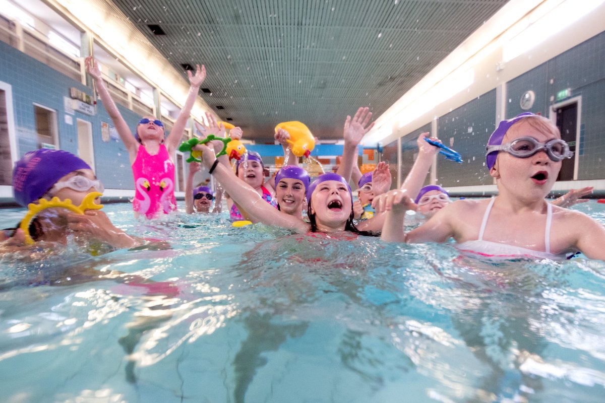 swimireland's tweet photo. 500k Irish children can swim again! We are are delighted with the news that swimming lessons can resume on 7th June when pools re-open, thank you to @jackfchambers @cathmartingreen @DeptCulturelRL @sportireland for their support #Wewillswim see https://t.co/iMBq8iARTJ for details https://t.co/FCIrYGbhxf