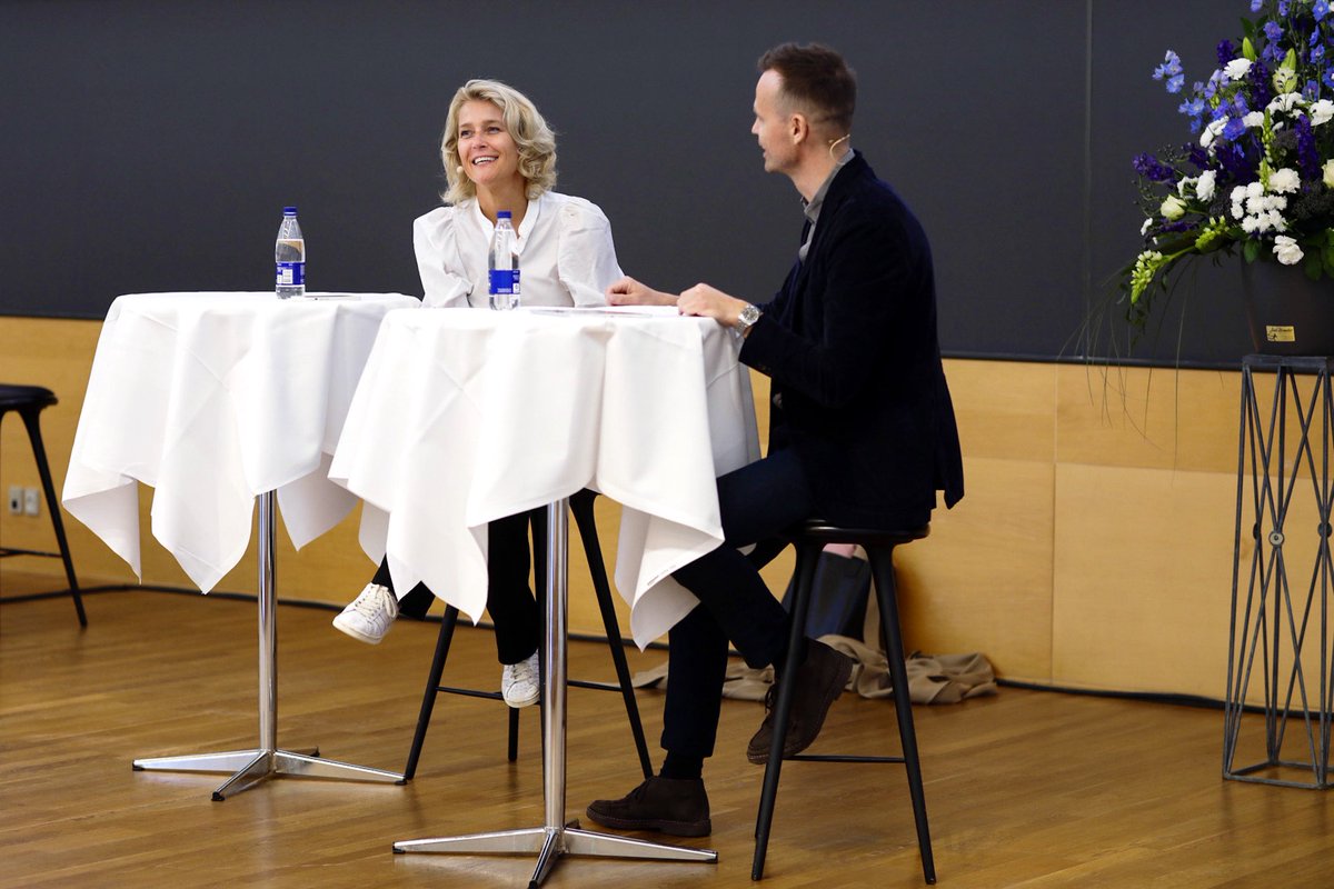 AarhusUni_int's tweet photo. Advice from @LivogStormsmor: Don’t follow people you don’t like - we made Trump. We are the internet. Feel empowered and use diversity. #MatchPoints21 @JRosenkrands https://t.co/cCbr12fa6A