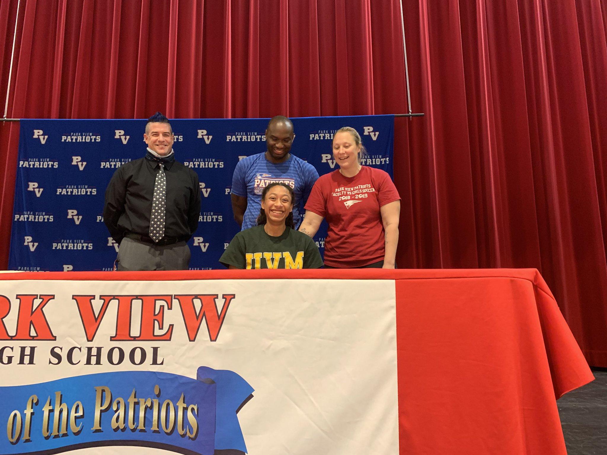 parkviewathletics-on-twitter-congratulations-kyleah-adesioye