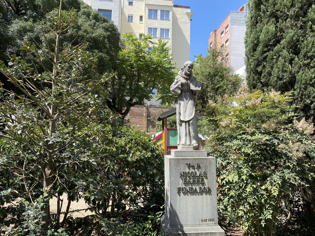 AmargosEva's tweet photo. Avui hem gaudit de la Festa de l’Escola, dia important per la nostra comunitat educativa #sominfant #FestaJEstgervasi https://t.co/69FaFRMlpB