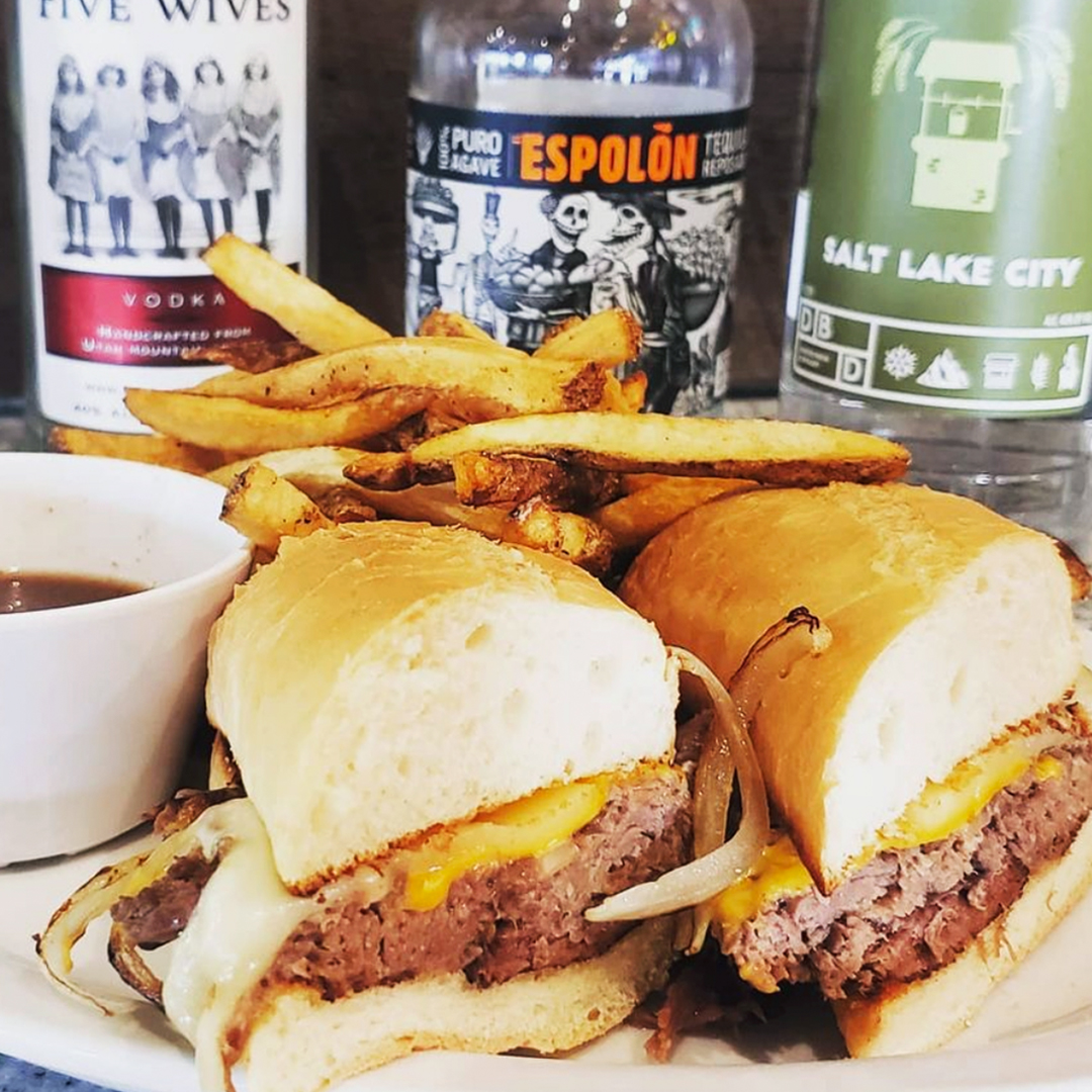 FiveWivesVodka's tweet photo. T R E A Tโข Y O โขS E L F Itโs national #BrisketDay and what better way to {over}indulge and get the weekend started with a meaty EATS with a side of #FiveWivesVodka; ๐ท @blacksheepfoothill https://t.co/8krNrTslvM