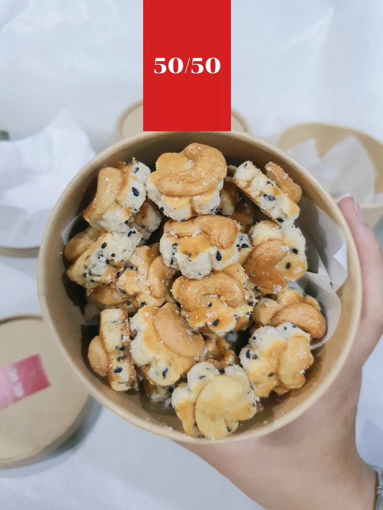 KINJUOFFICIAL's tweet photo. Ready for every midnight 🍪 

#kinjux5050
#cookielover 
#foodporn
#cashew
#อร่อยบอกต่อ 
#ขนมคลีน 
#ขนมพร้อมส่ง https://t.co/IVvQoEUeQe
