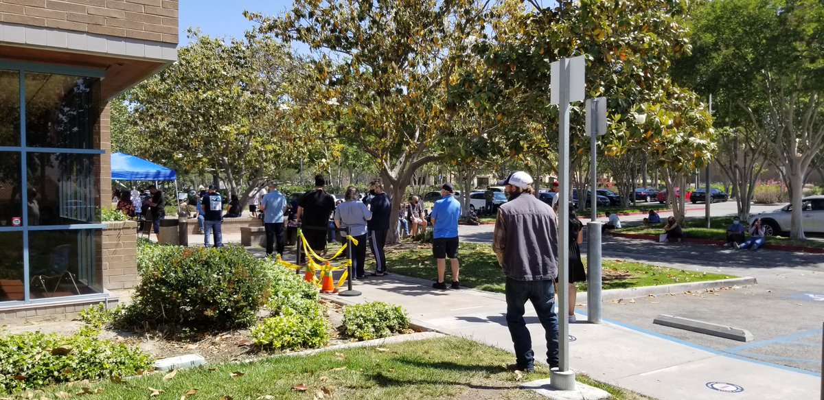 freeemploee's tweet photo. #DMV #California #Russian #Russianbreadlines 
#Wasteoftime #Allday #StateofCalifornia #beautifulday #fdup #system #overpriced 
#bs https://t.co/KIXEUOK3Nj
