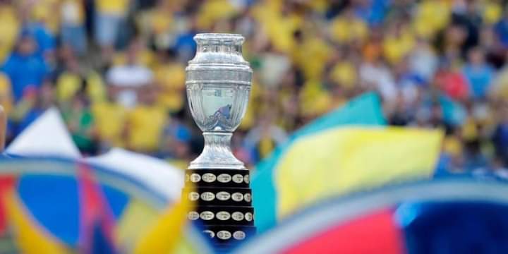 tuchojurnet13's tweet photo. "Golazo en contra" ⚽️👎🏽 Nueva nota en #DeContra sobre la polémica organización de la Copa América en el país. La encontrás acá 👉🏽 https://t.co/4xG35VFiM9 https://t.co/C8JqGtepkS