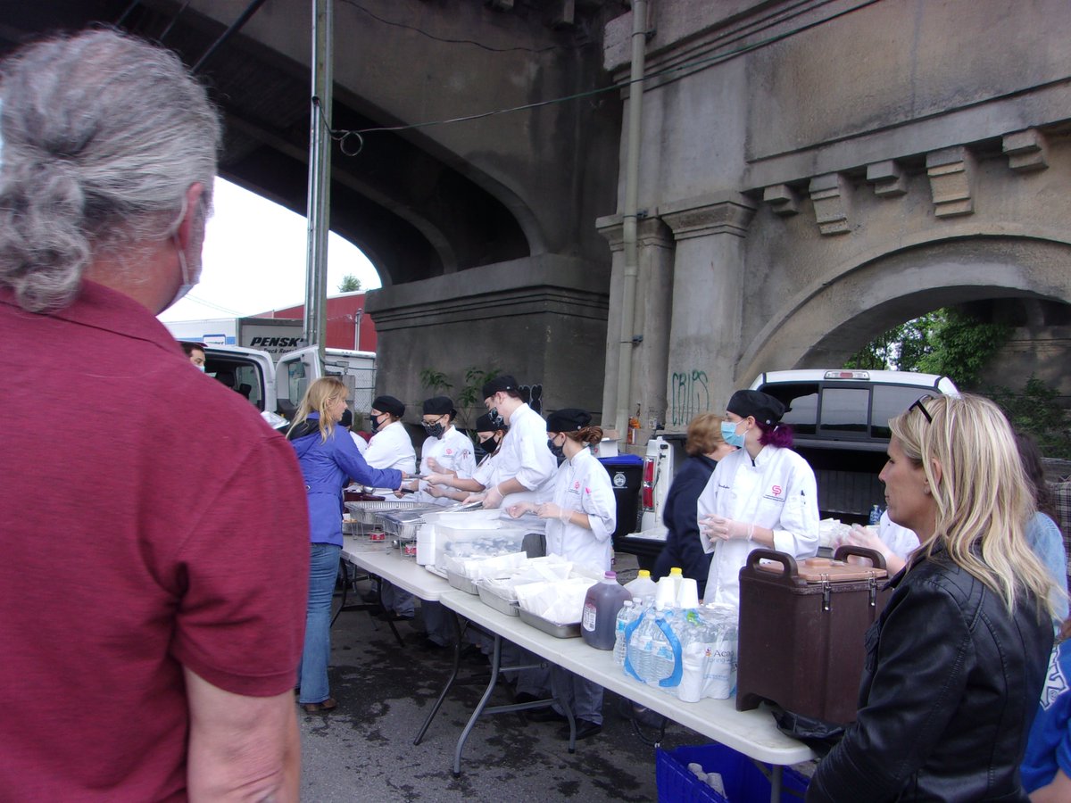CPACTC's tweet photo. Culinary Arts program's Community Outreach @CPAVTS collaboration with #marketsquarefriends non-profit organization at Mulberry Street, in Harrisburg, PA. #cpavtsprograms #opportunitiesunlimited #communityoutreach #communityservice https://t.co/za9PLCvnTU