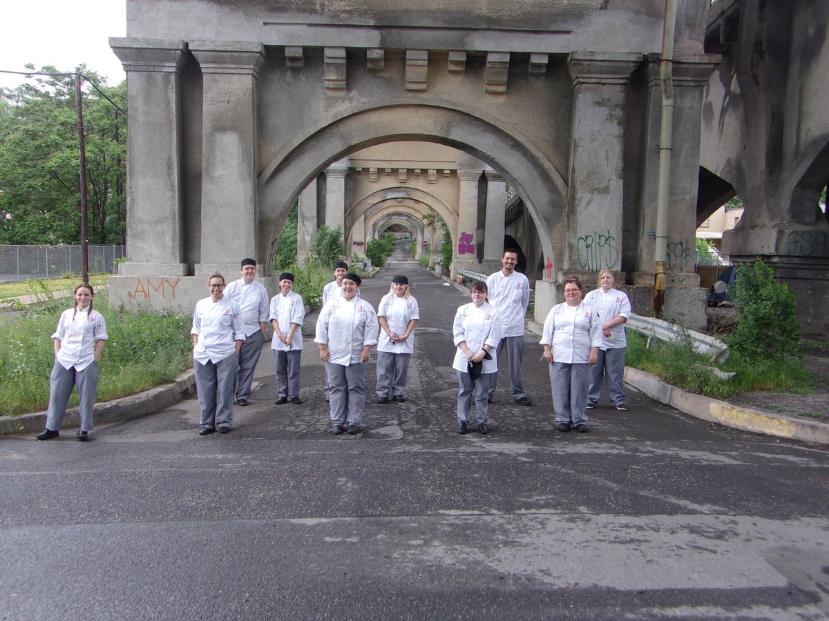 CPACTC's tweet photo. Culinary Arts program's Community Outreach @CPAVTS collaboration with #marketsquarefriends non-profit organization at Mulberry Street, in Harrisburg, PA. #cpavtsprograms #opportunitiesunlimited #communityoutreach #communityservice https://t.co/za9PLCvnTU