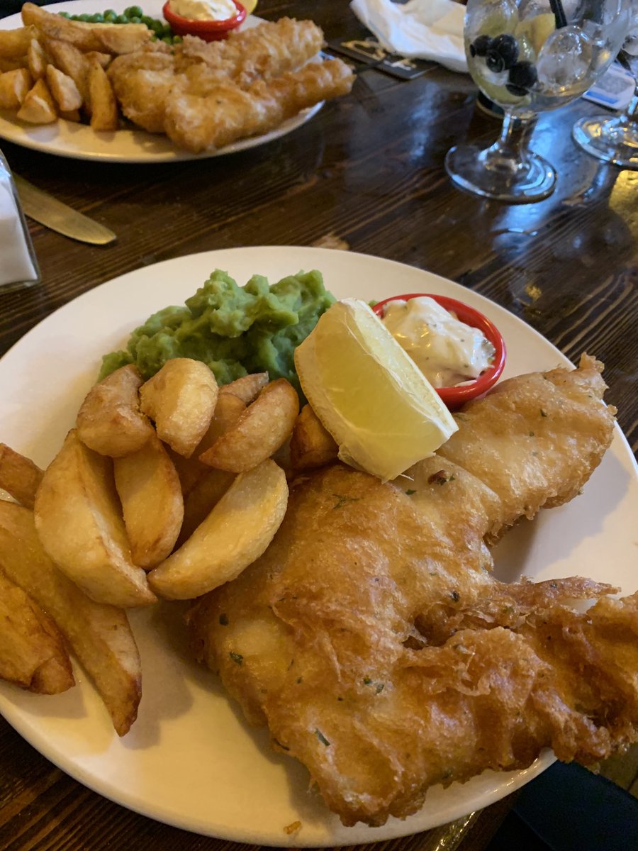 JacquelineFBaro's tweet photo. Fish &amp; Chips at Lion &amp; Key tonight in Kingston upon Hull! https://t.co/iYAbkdfvyf