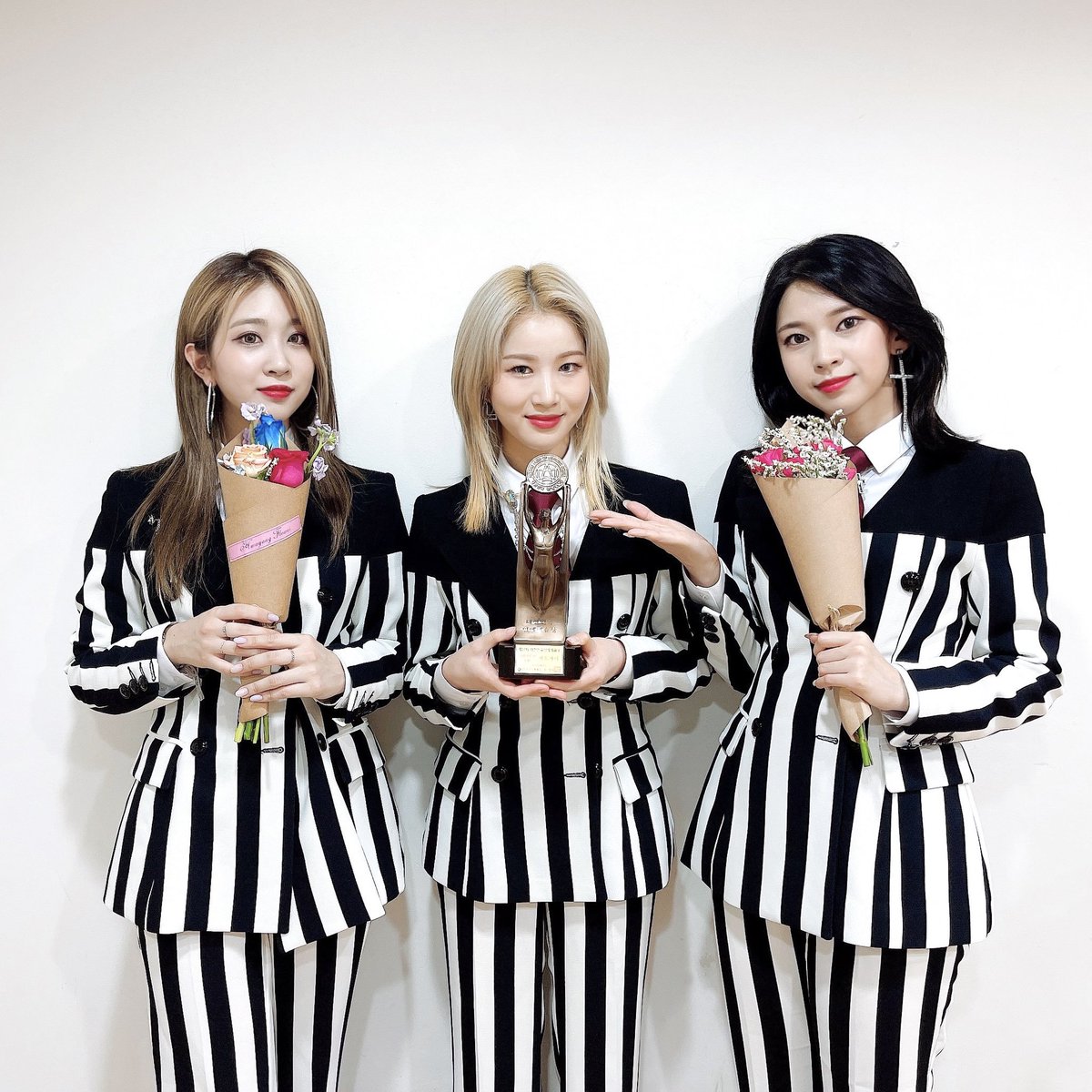 nugupromoter's tweet photo. 3YE won the 'Best Rookie Group' award at the 27th 'Korea Entertainment Art Awards' today 🎉🔥

Congratulations to @3ye_official 💞 https://t.co/4edMAv9tl1