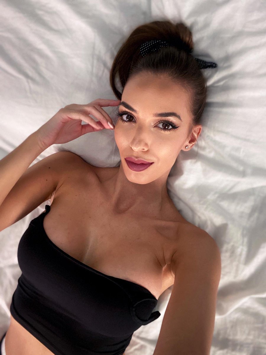 d_kelay's tweet photo. I'll send nude for every like/retweet.(must follow)comment DONE so i can DM you😘💋💋💋💋💋

#sellingnudes #buyingnudes #nudes #horny #cockslut #cumslut #cumtribute #tits #boobs #pussy #slut #whore #Sellingnudes https://t.co/CSCX4XAgtQ