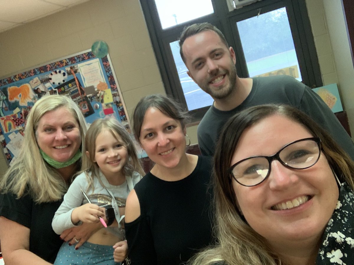 Mrs. Katie Rumbarger tweet media