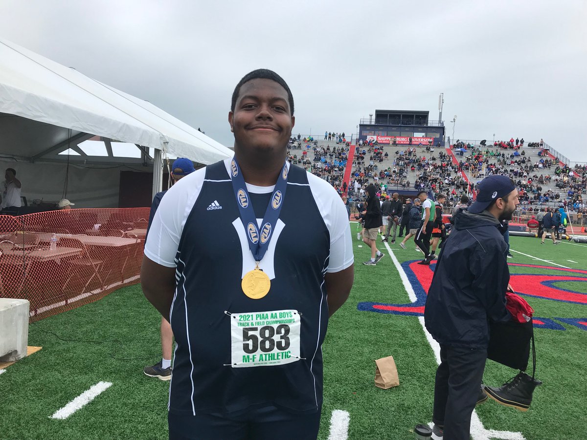 JasonGuarente's tweet photo. Rushard Williams is a state champ. Wyomissing senior won the Class 2A discus. #berksgameday https://t.co/0m3MK5YkQo