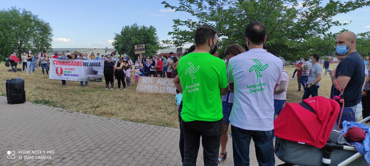 IMPULSAGETAFE's tweet photo. Junto a @PACorrugados reclamando un aire más limpio para el barrio.

Siempre hemos tenido claro que Corrugados debe ser trasladado, y así lo incluimos en nuestro programa electoral.

Por un Getafe más verde 💚 https://t.co/Hfdq0YAUUf