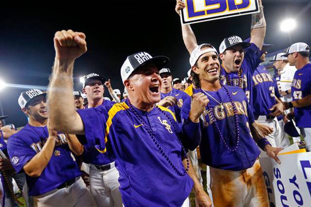 KramerR3's tweet photo. Thanks for all the memories coach! @LSUbaseball https://t.co/YI4SpEplUE