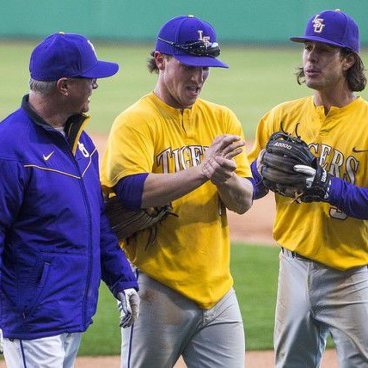 KramerR3's tweet photo. Thanks for all the memories coach! @LSUbaseball https://t.co/YI4SpEplUE