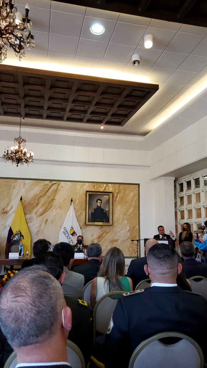 camaraconscue's tweet photo. Participamos en la ceremonia de posesión del nuevo gobernador del #Azuay  @EstebanBernalB  
Como gremio le deseamos éxitos en sus funciones y le presentamos nuestro compromiso, gestión y conocimiento para la ejecución de proyectos a favor del cantón #Cuenca https://t.co/goTlVCLpbS