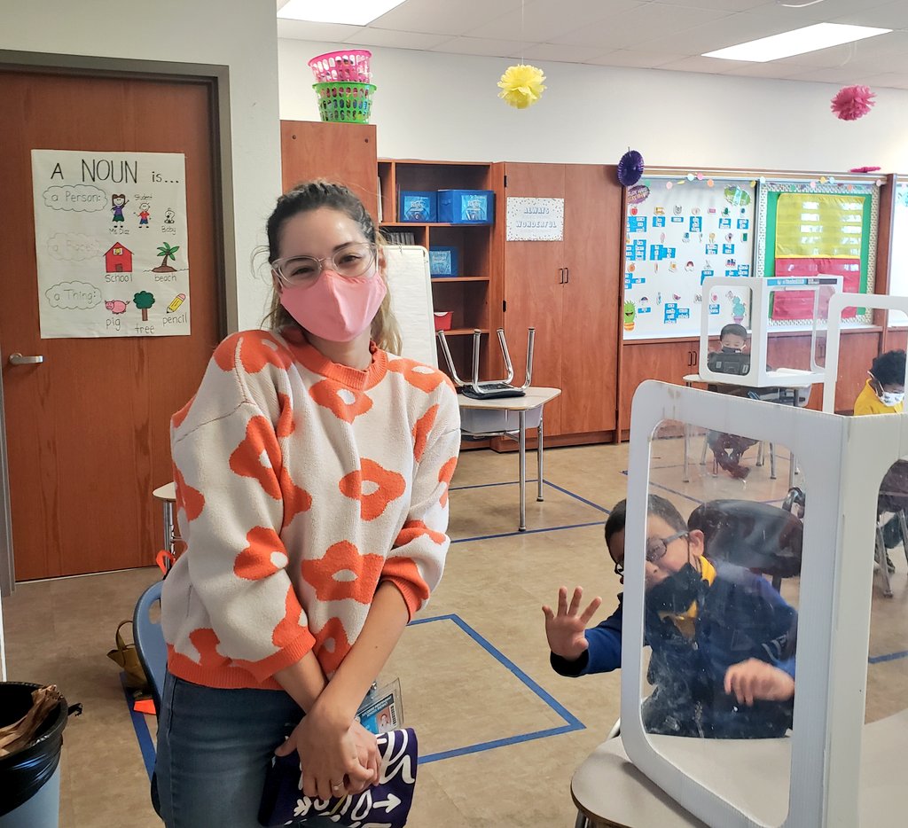 De_White_LaNube's tweet photo. Wishing Pre-K Aide Brandi Gonzalez love and a happiness as she starts her new journey🌈💜! We are grateful for the grace, patience, & kindness you shared with little ones! #SpreadMoreJoy https://t.co/Tvjr8VYYqb