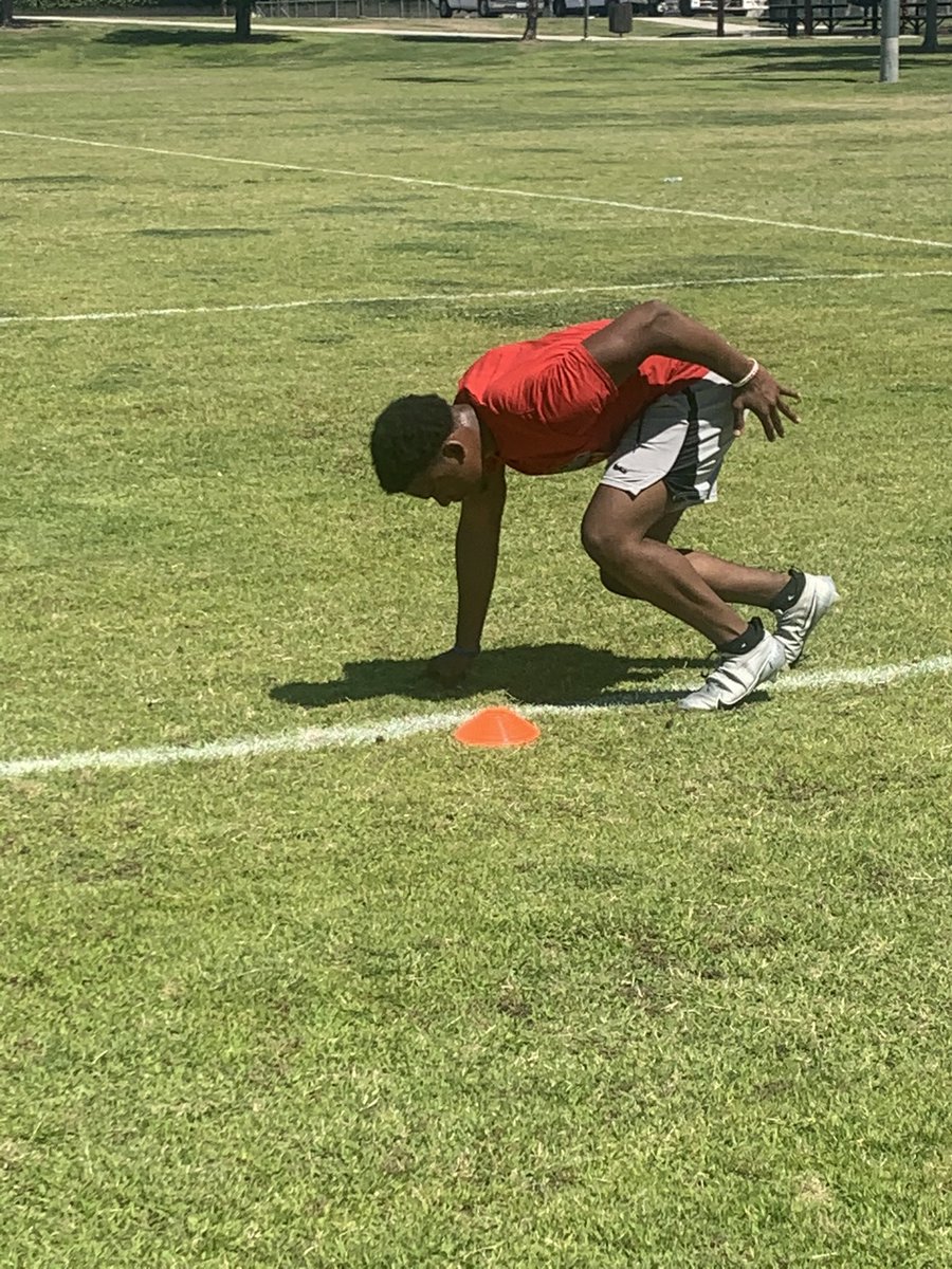 JaydenHollis5's tweet photo. Practice till it’s perfect🏃🏾‍♂️💨 https://t.co/rvmEkFlB1F