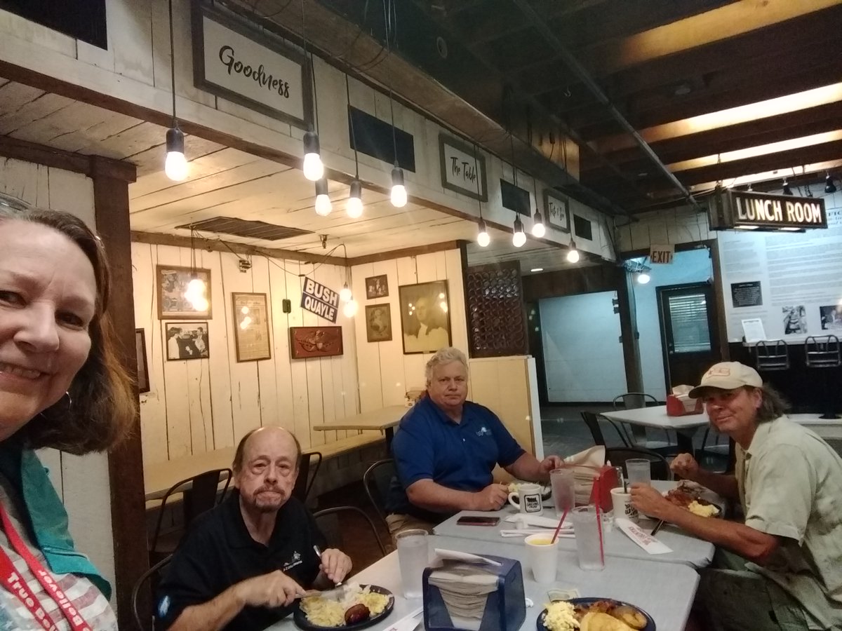 AzorTheFrog's tweet photo. Team AZOR across the state had a wonderful time celebrating Memorial Day with lots of food and games for all! We were so excited to be celebrating together once again!

#TeamAZOR #MemorialDay https://t.co/gyvTsqy74P