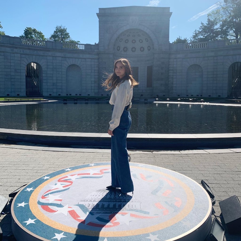 Bailee Madison tweet media
