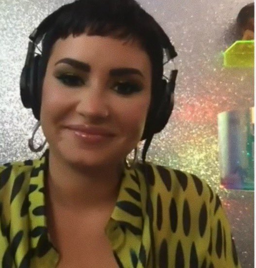isparklelovato's tweet photo. love of my life https://t.co/spXIPLlepB