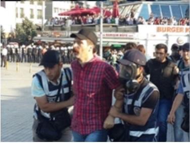 erkbas's tweet photo. O günlerde bizi susturmaya çalışanlar şimdi cezaevinde! 
Onlardan geriye emri verenden başka kimse kalmadı, biz yine birlikteyiz, buradayız.
Sadece anılarımızda değil, Gezi bizimle her an yaşıyor.
Sözümüz, inadımız aynı: 
Biz kazanacağız.
#Gezi8Yaşında https://t.co/BEJhyxV0DT