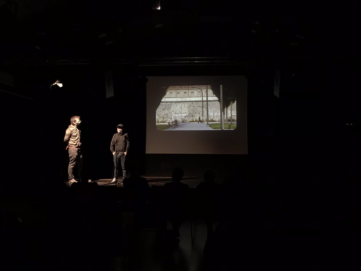 ekaitz_garate's tweet photo. Zenbat oroitzapen eta zenbat emozio  @landergarro-ren @2Urte ikusten gaur @AteneuHarmonia!!
Quina emoció i quants records amb el documental #2Urte4HilabeteEtaEgunBat #insubmissió #intsumisioa https://t.co/NWFeQO7BeI